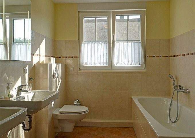 Ferienhaus mit 4 Schlafzimmer großes Grundstück Sauna zwei Bäder zum SCHNÄPPCHENPREIS – Glowe – Vorschaubild 8