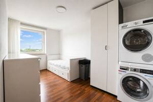 AIGNER- Attraktive 3-Zimmer-Wohnung mit Wintergarten und Seeblick in Feldmoching – 80995 München – Vorschaubild 4