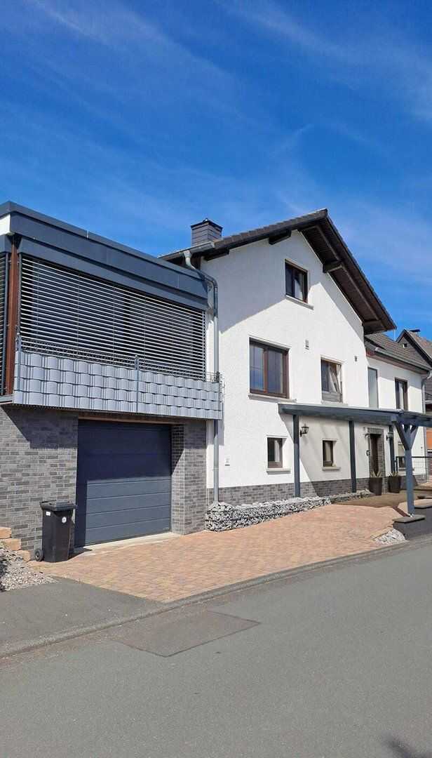 Traumhaus in Südlage - 1 bis 2 Familienhaus in Günterod – Bad Endbach – Bild 1 von 9