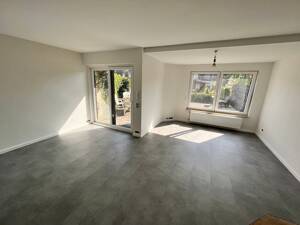 Modernisiertes Einfamilienhaus (Doppelhaushälfte) - Garten – voll unterkellert - m. vielen Extras