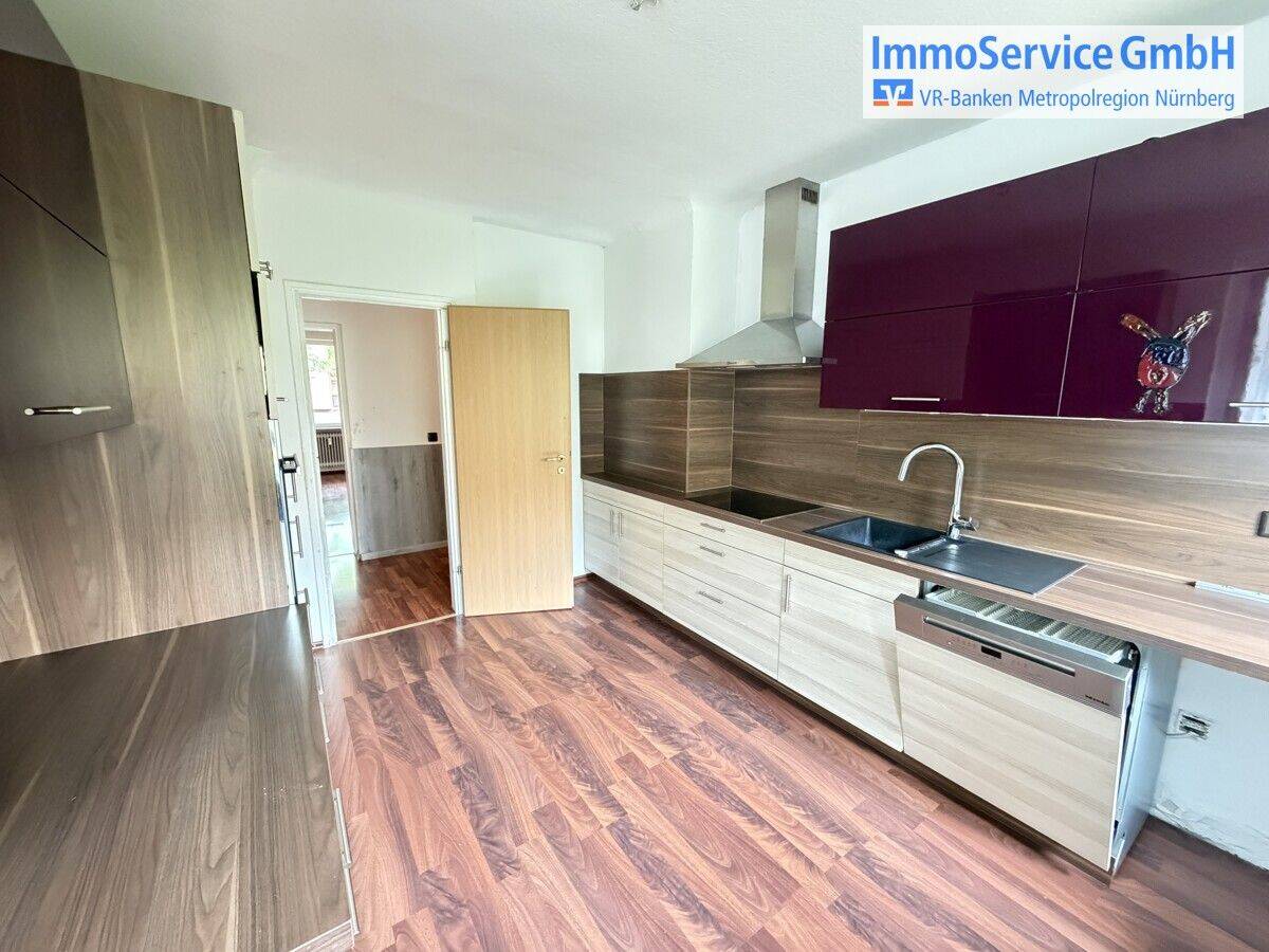 Renovierungsbedürftige 4,5-Zimmer-Wohnung mit 2 Balkone nähe Stadtpark – Nürnberg – Vorschaubild 6