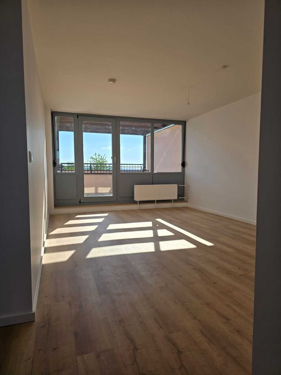 Erstbezug nach hochwertiger Modernisierung – stilvolle 2,5-Zimmerwohnung mit Balkon & Aufzug – Würzburg – Vorschaubild 3