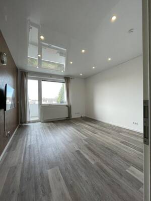 Klimatisierte und Vollständig renovierte Wohnung mit 3 Zimmern, Balkon und Einbauküche in Düsseldorf – 40223 Düsseldorf – Vorschaubild 4