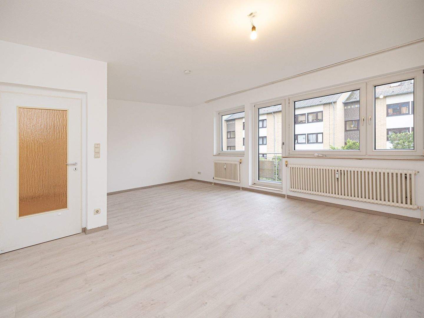 Jetzt investieren - Vermietete Drei-Zimmer-Eigentumswohnung in Osnabrück – Osnabrück – Vorschaubild 2