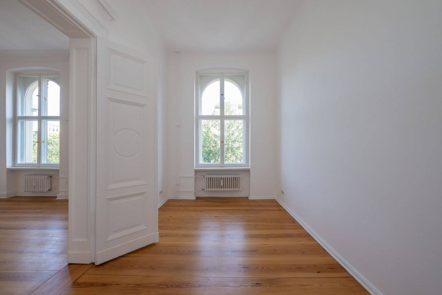 5-Zimmer-Altbauwohnung mit Kachelöfen & Stuck - 144 m² in Top-Lage – Berlin – Vorschaubild 6