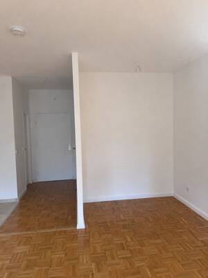 Berlin-Nikolassee: Sanierte 42 qm Wohnung mit Küche, renoviertem Bad und großem Balkon im Grünen – 14129 Berlin – Vorschaubild 8