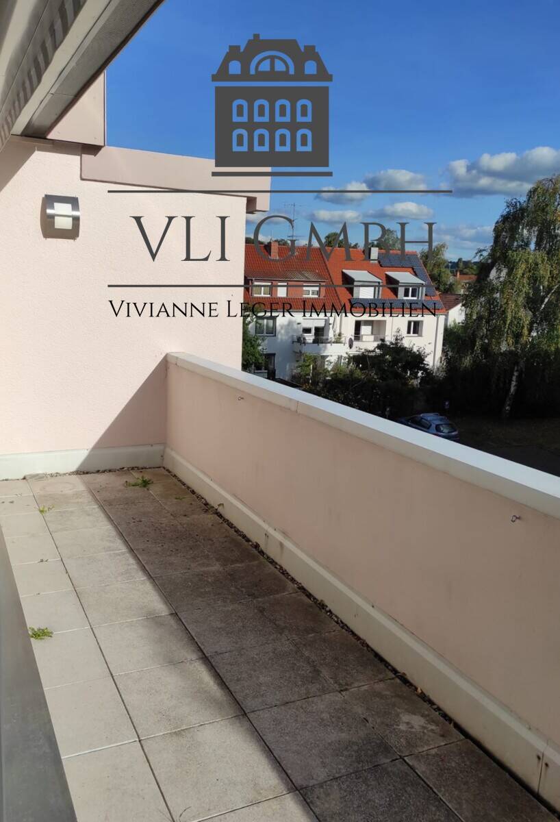 Saarbrücken - Rotenbühl - Stilvolle 4 -Zimmer- Wohnung mit gr. Balkon und Garage