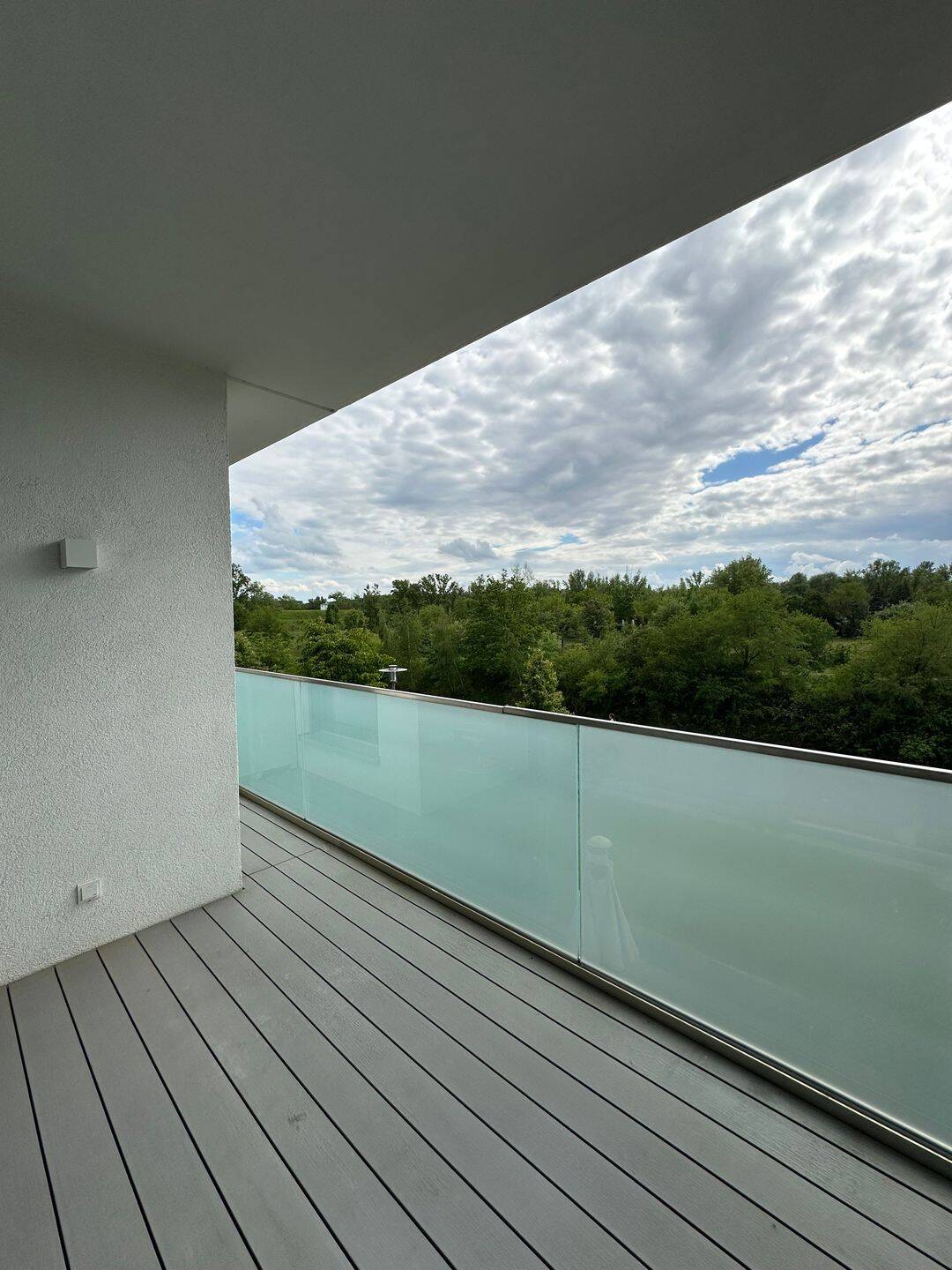 Familiengerechte 3-Raumwohnung am Lindenauer Hafen mit Blick auf den Kanal und großem Balkon