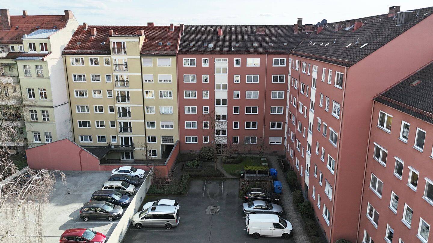 Sofort Bezugsfrei ! Gepflegte Eigentumswohnung mit Loggia, Aufzug & Stellplatz – Nürnberg – Vorschaubild 2