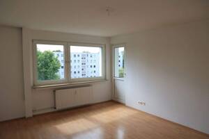 Schöne vermietete Wohnung in Wedau, 3,5-Zimmer, Balkon, gute Aufteilung, teilsaniert – Dirschauer Weg 39, 47279 Duisburg – Vorschaubild 4