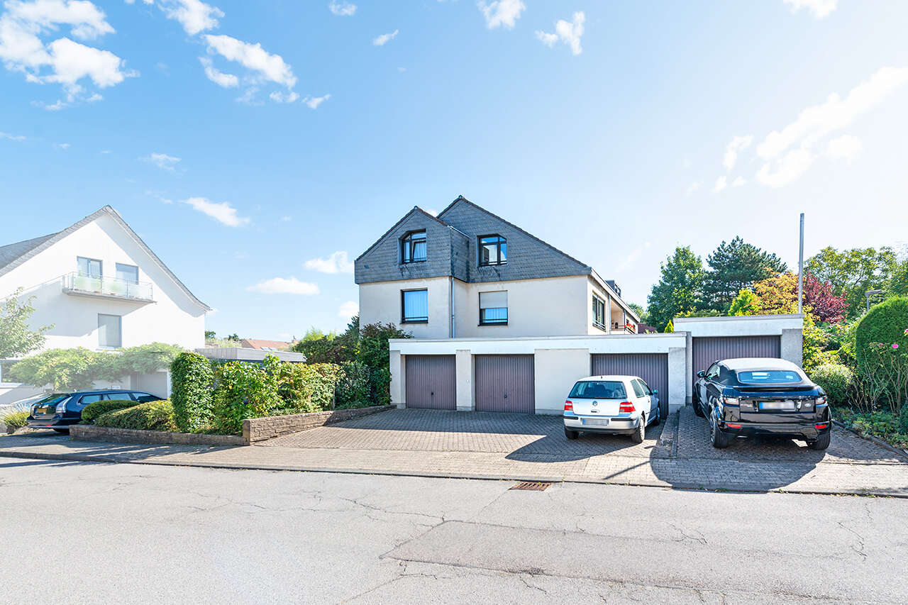 PHI AACHEN - Lichtdurchflutete Dachgeschosswohnung mit Terrasse & Garage im Aachener Vaalserquartier! – Aachen – Bild 1 von 5