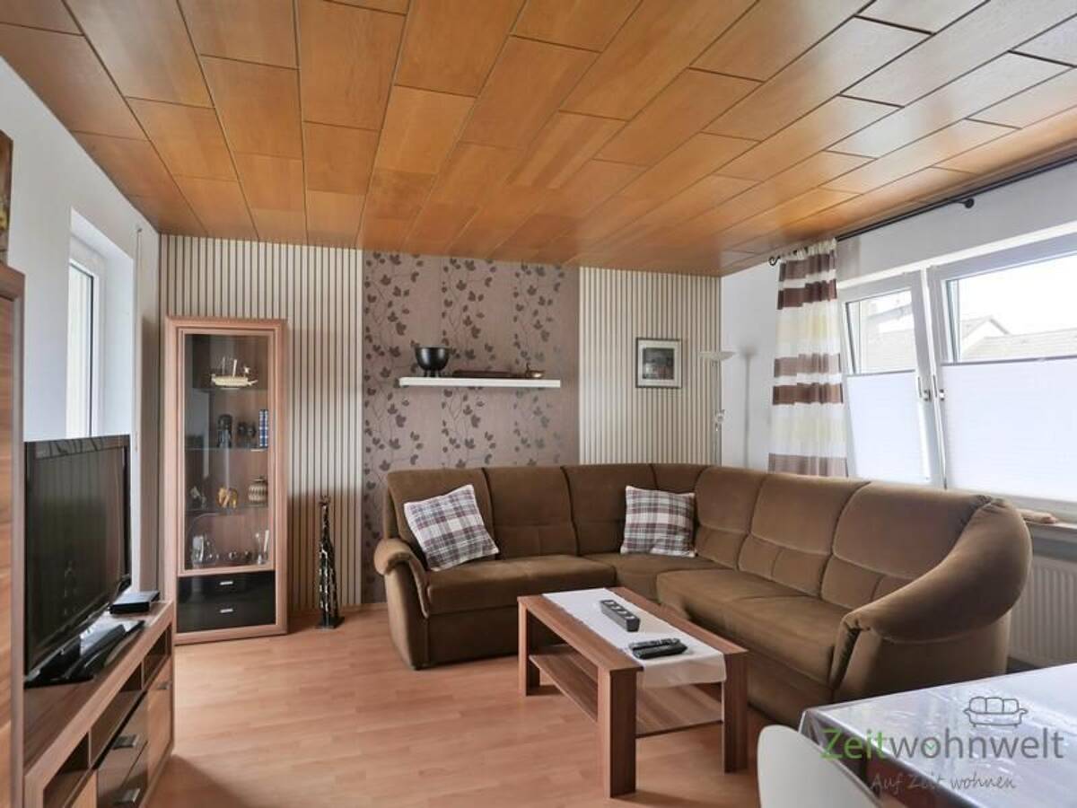 (EF1258_M) Kassel-Stadt: Philippinenhof/Warteberg, ruhige möblierte Wohnung mit Holzvertäfelung und Balkon – 34127 Kassel – Bild 1 von 9
