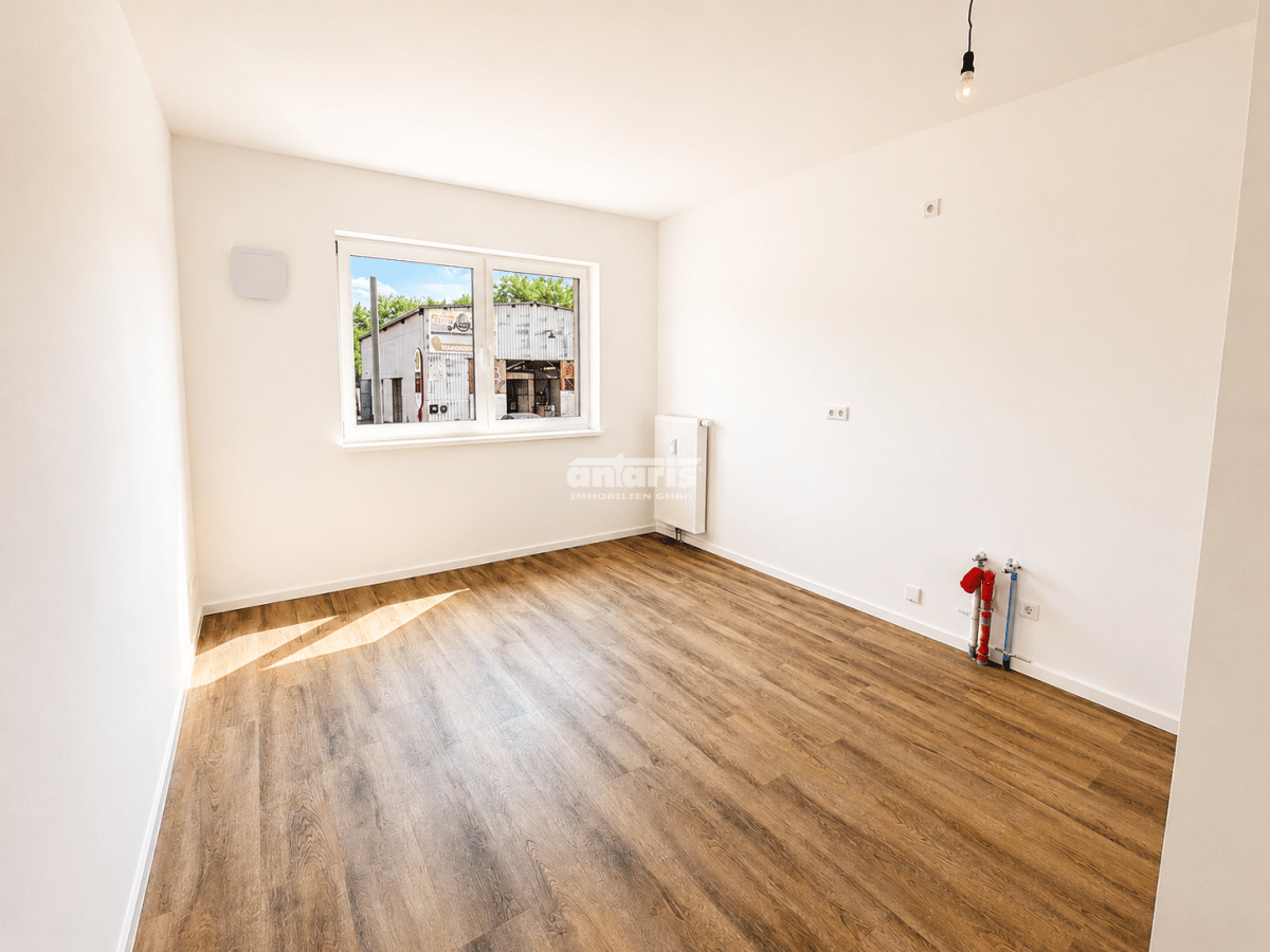 antaris Immobilien GmbH **Moderne 4-Raum-Wohnung mit Terrasse und zwei Bädern** – Erfurt – Vorschaubild 3