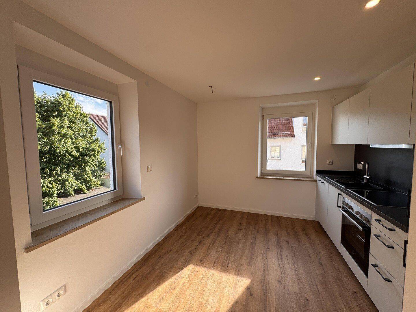 Moderne, sanierte 2,5-Zimmer-Wohnung im EG in Augsburg-Göggingen