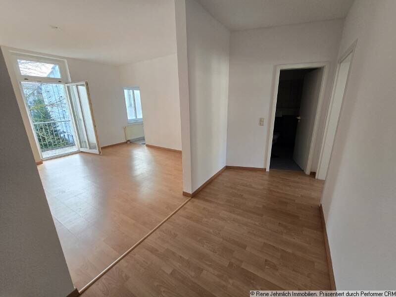 Vermietete gemütliche 2-Raum-Wohnung mit Balkon, offener Küche und Blick in den Innenhof – Chemnitz – Vorschaubild 2