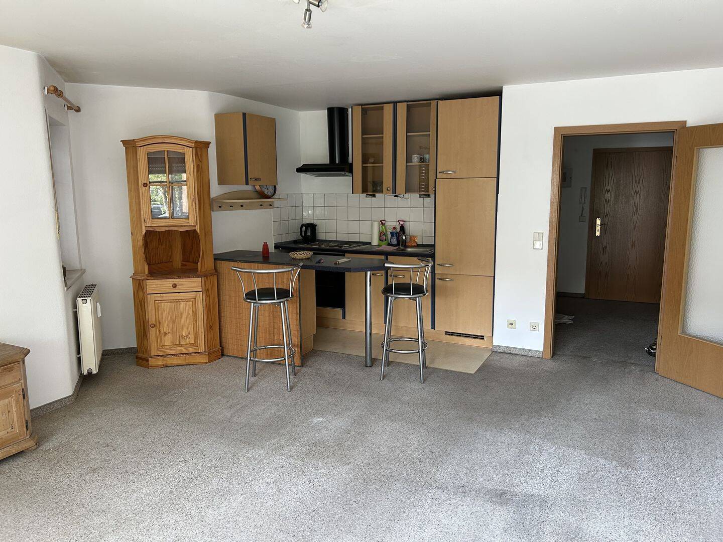 Einsteigerfreundliches 1-Zimmer-Appartement im 1. OG mit atemberaubendem Bergblick.
