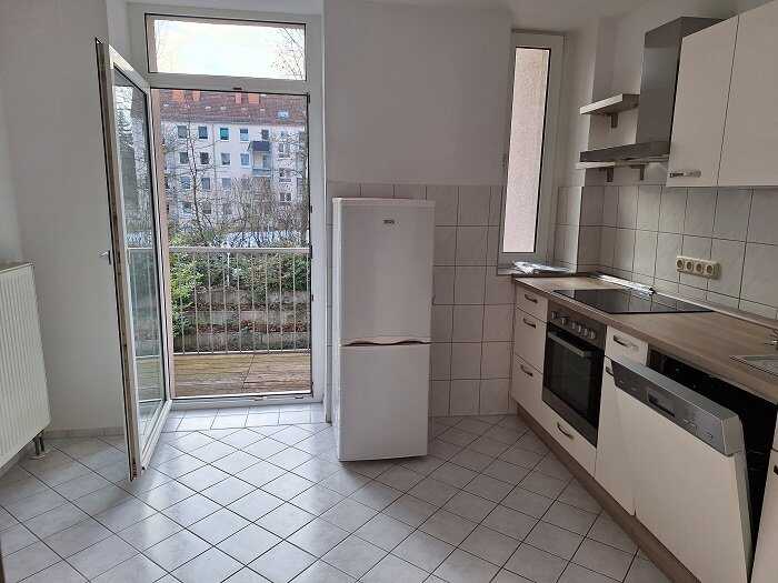moderne 2 Raumwohnung mit Balkon, EBK und in der ersten Etage