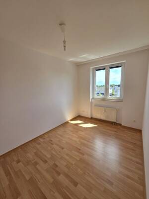 Hauptstadtmakler-Bezugsfreie Wohnung mit großem Balkon und Tiefgaragenstellplatz – 14476 Potsdam – Vorschaubild 5