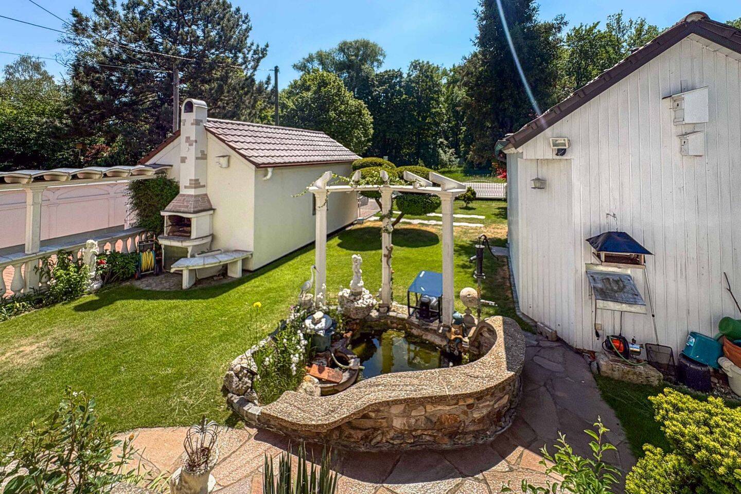 Wohnen auf höchstem Niveau - Mehrgenerationenanwesen mit Premium-Garten und zwei Garagen – Neuburg an der Donau – Vorschaubild 5