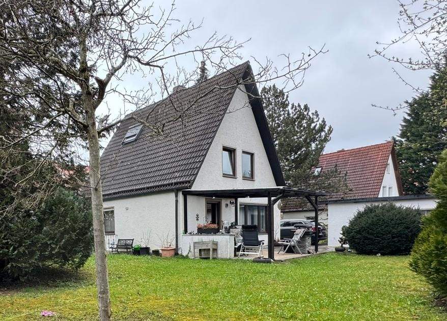 Historisches EFH mit großem Garten und Terrasse - ruhige Lage in München – München – Bild 1 von 9