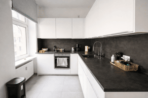 Stilvoll möbliertes Altbau-Apartment in Charlottenburg - urbanes Wohnen mit viel Charme und Komfort – 10589 Berlin – Vorschaubild 3