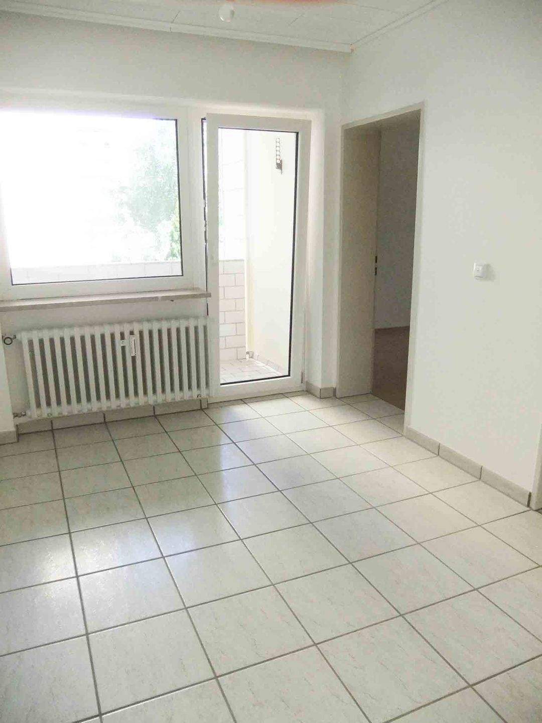 Großzügige 3,5-Zimmer-Wohnung mit 2 Balkonen, Regensburg-West – Regensburg – Vorschaubild 5