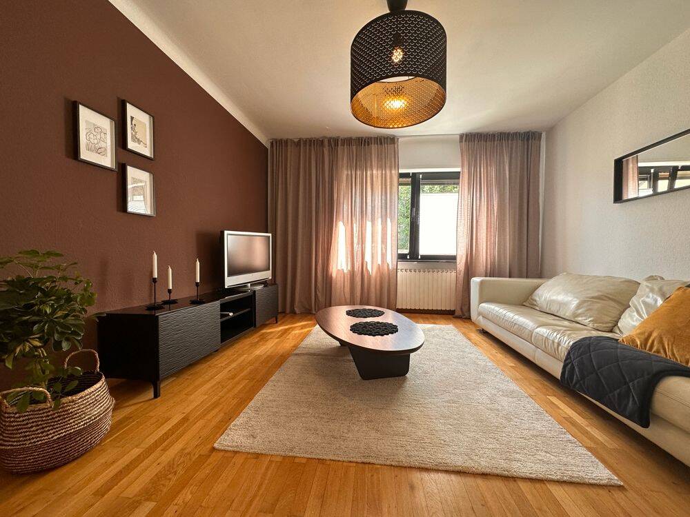Attraktive neu eingerichtete Wohnung in Alt-Saarbrücken