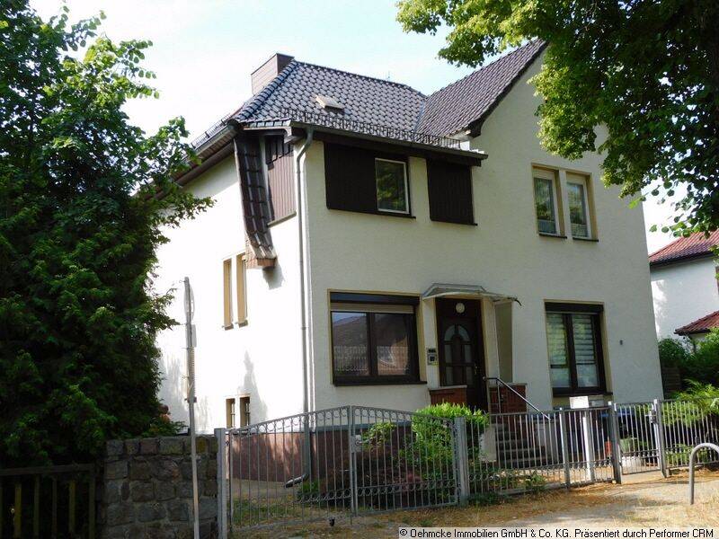 Villa im Charme der 20er Jahre in gesuchter Lage nahe dem S-Bahnhof Grünau