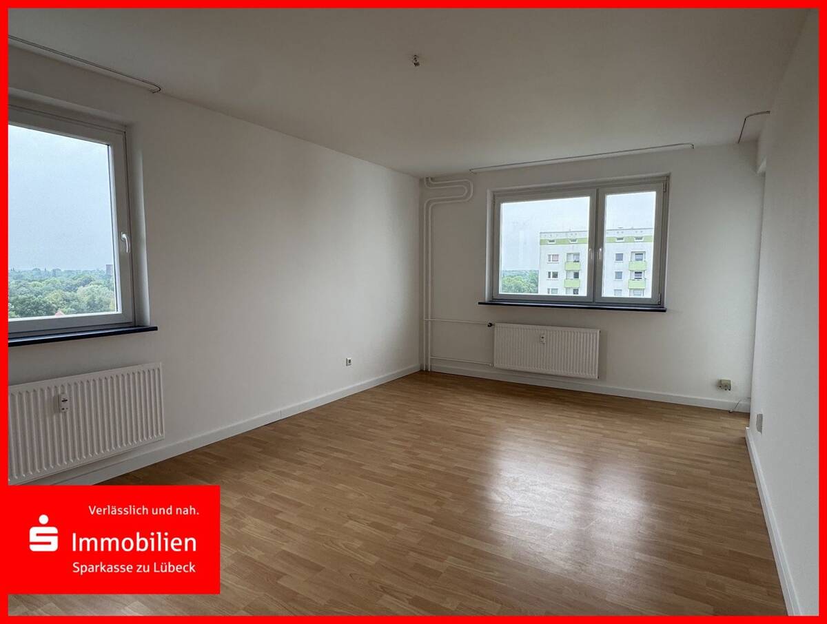 Moderne 3-Zimmer-Wohnung mit Balkon, Weitblick und Tiefgarage – 23560 Lübeck – Bild 1 von 9