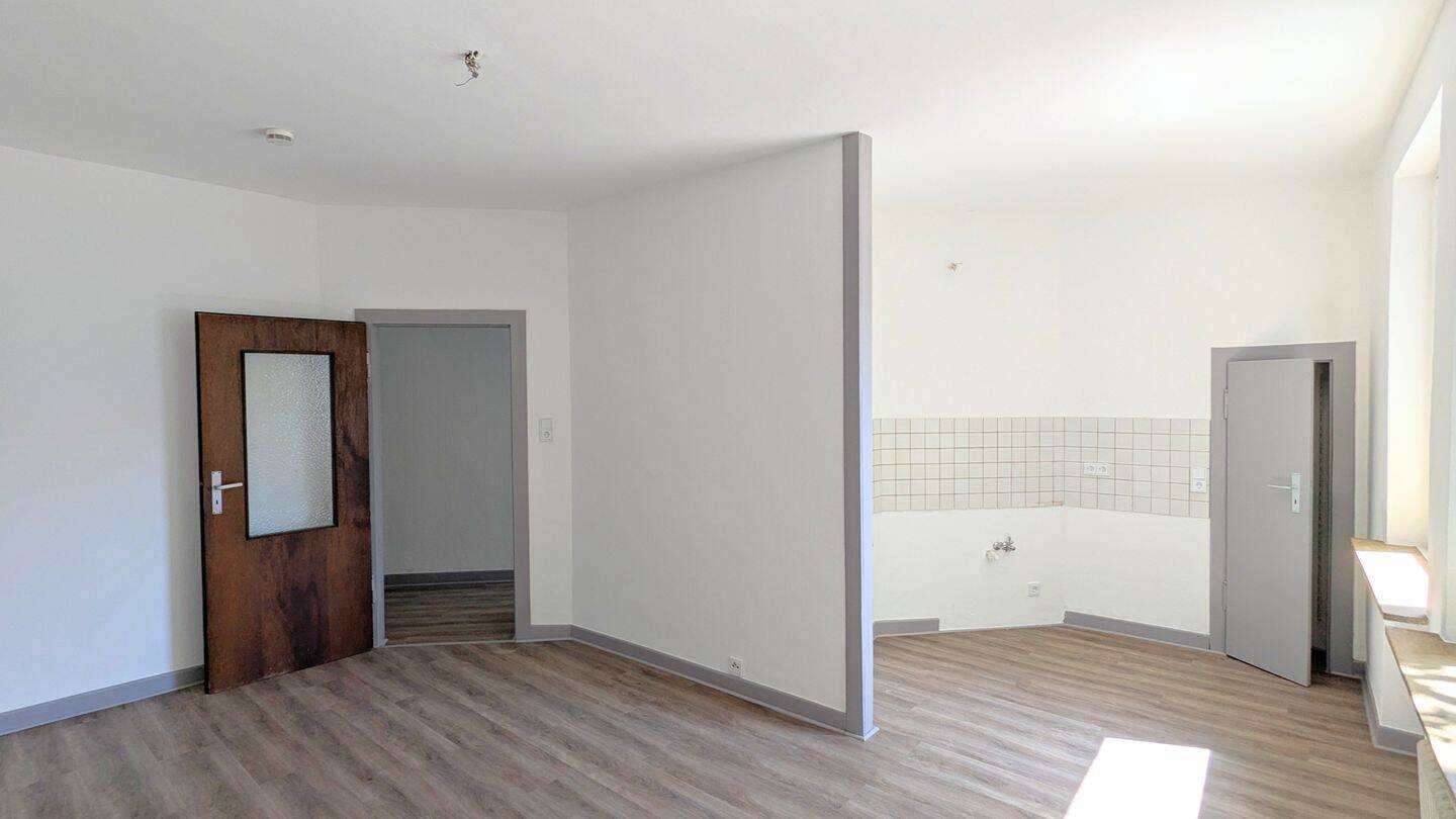2 Zimmer | Altbau mit hohen Decken | Frisch renoviert | Aachen City