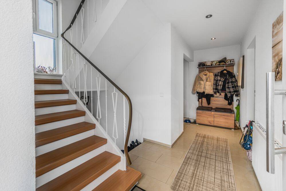 Wohnen mit Charme: Einfamilienhaus mit ausgebautem Dachgeschoss – Friedrichshafen – Vorschaubild 6