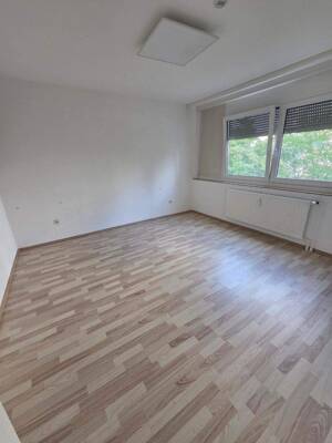 **Schöne Dreiraumwohnung mit Balkon und Einbauküche im TOPZUSTAND, KAUFEN statt mieten!!*** – 67069 Ludwigshafen am Rhein – Vorschaubild 6