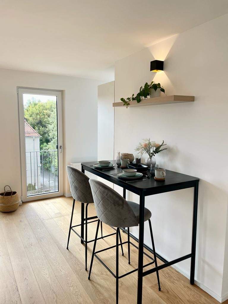 Johannis ! Moderne, helle, möblierte 1-ZW mit 32 m², Balkon, EBK, 1.OG mit Aufzug – Nürnberg – Vorschaubild 7