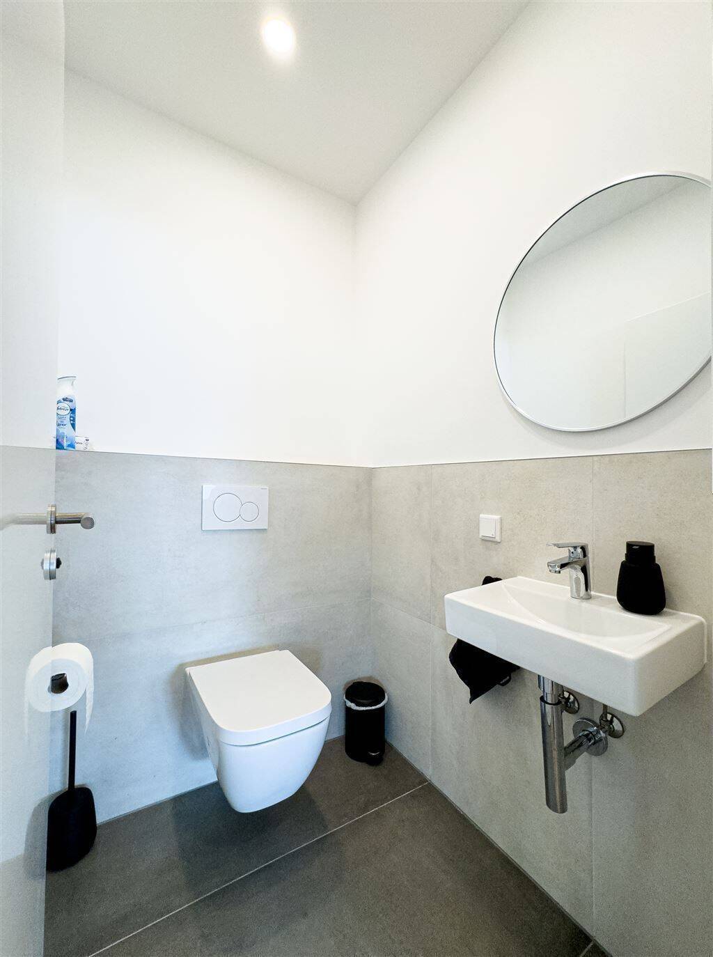 Voll möbliertes 2-Zimmer-Apartment mit Garten – Düsseldorf – Vorschaubild 4