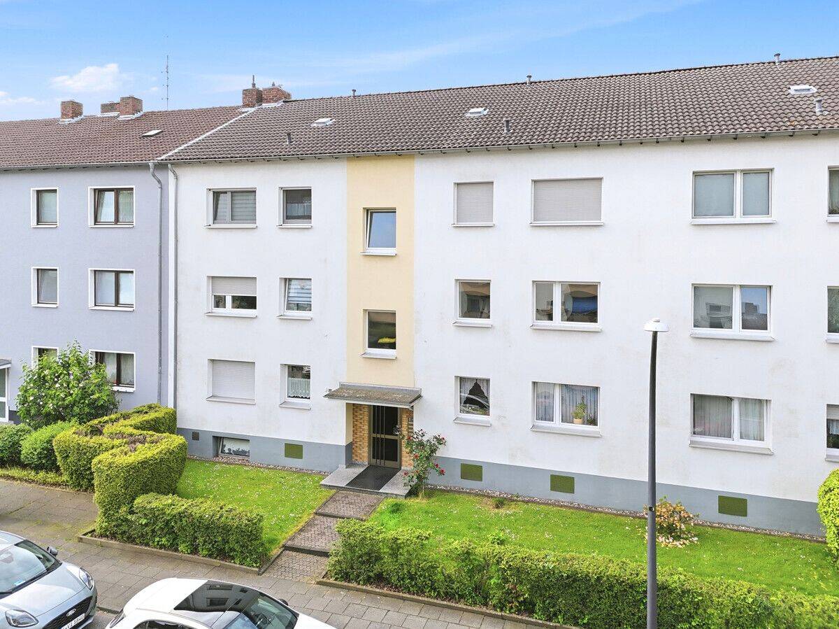 Verwirklichen Sie Ihre Wohnideen: Kompakte 3-Zimmer-Wohnung mit Loggia in ruhiger Sackgassenlage – Köln – Vorschaubild 2