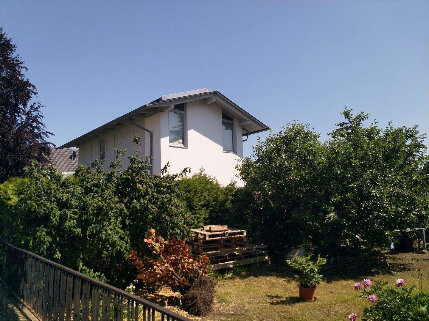 Naturnah wohnen in Feucht mit S-Bahn-Anbindung (S2 und S3) zum Hauptbahnhof Nürnberg, erreichbar in nur 15 Minuten, genießen – Nürnberg – Bild 1 von 9