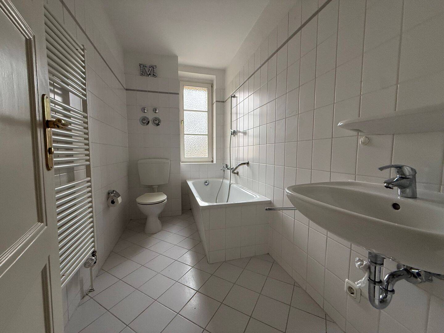 Helle, bezugsfreie 2,5-Zimmer-Wohnung mit Blick ins Grüne – Berlin – Vorschaubild 3