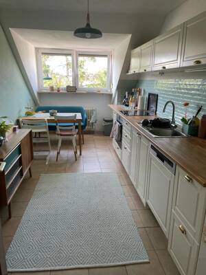 Ruhig gelegene 4-Zimmer-Dachgeschoss-Wohnung im Süden von Nürnberg – 90441 Nürnberg – Vorschaubild 2