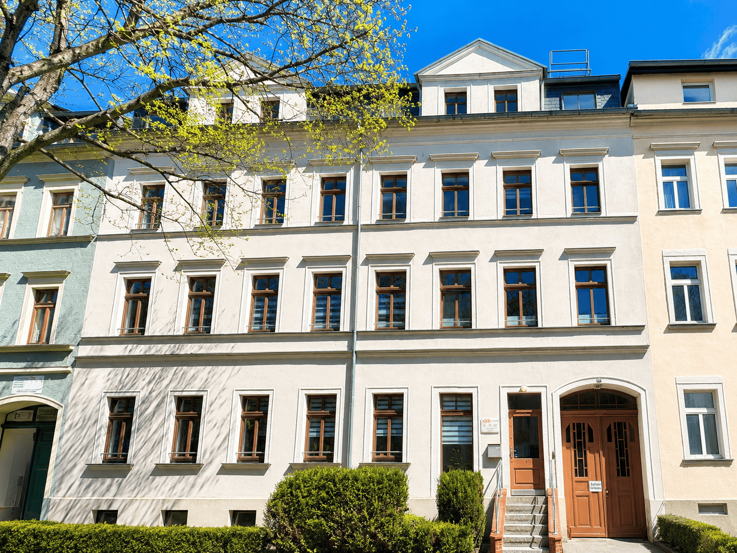 Auf Wunsch mit neuem Boden! Moderne 2 Raumwohnung im Maisonettestil mit offener Küche!