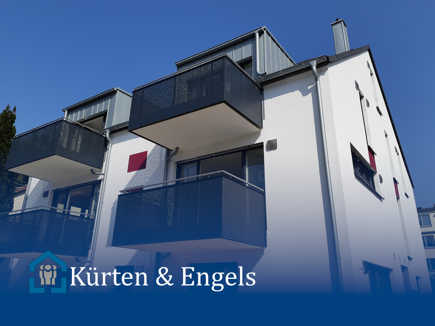 Helle, moderne 2,5-Zimmer-Wohnung mit Balkon und Stellplatz