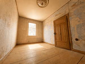 Charmante 3-Zimmer-Altbauwohnung mit Entwicklungspotenzial in zentraler Lage von Fürth – 90763 Fürth – Vorschaubild 4