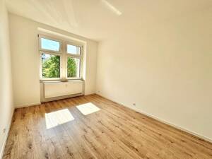 Erstbezug nach Sanierung! I neue Einbauküche I Tageslichtbad – 1129 Dresden – Vorschaubild 7