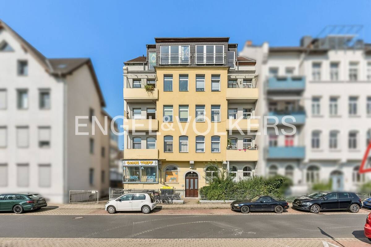 Charmante 2-Zimmer-Wohnung mit Balkon und zusätzlichem Dachgeschoss – 38118 Braunschweig – Bild 1 von 9