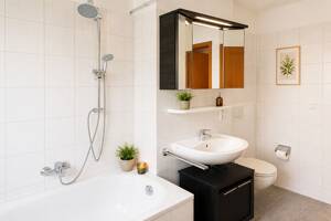 Obersendling - gepflegte 2-Zimmer-Wohnung und Tiefgaragenstellplatz – 81379 München – Vorschaubild 3