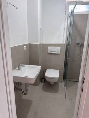 Berlin-Nikolassee: Sanierte 42 qm Wohnung mit Küche, renoviertem Bad und großem Balkon im Grünen – 14129 Berlin – Vorschaubild 6