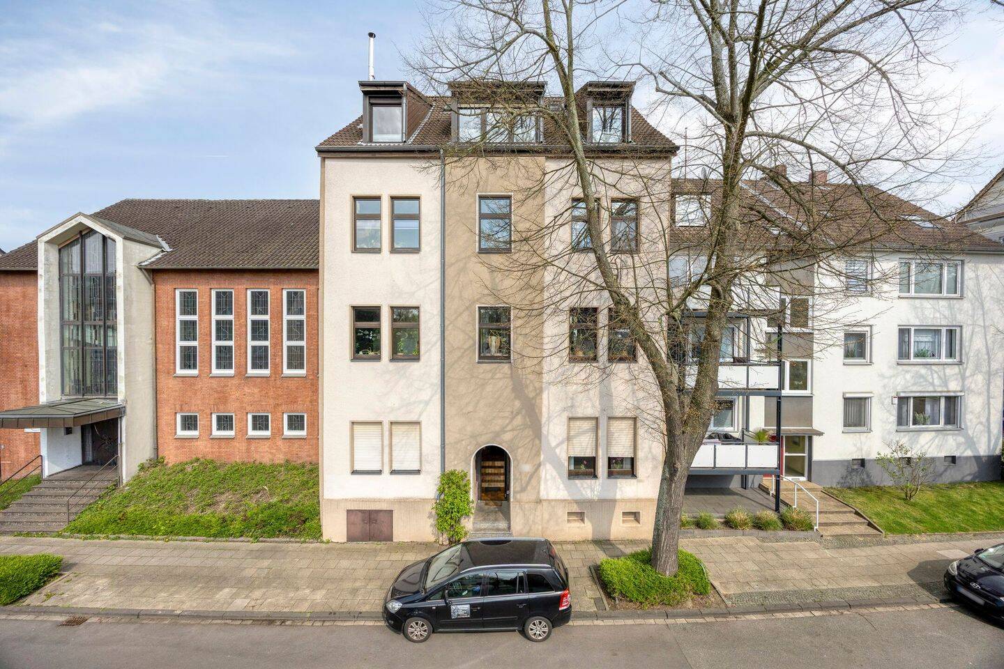 Charmantes Mehrfamilienhaus mit 5 Wohneinheiten - voll vermietet & kernsaniert – Essen – Vorschaubild 2
