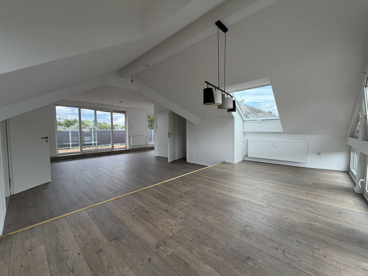 ++ WOHNEN FÜR INDIVIDUALISSTEN - PENTHOUSE IN REMSCHEID - EINBAUKÜCHE INKL. ++ – Remscheid – Vorschaubild 6