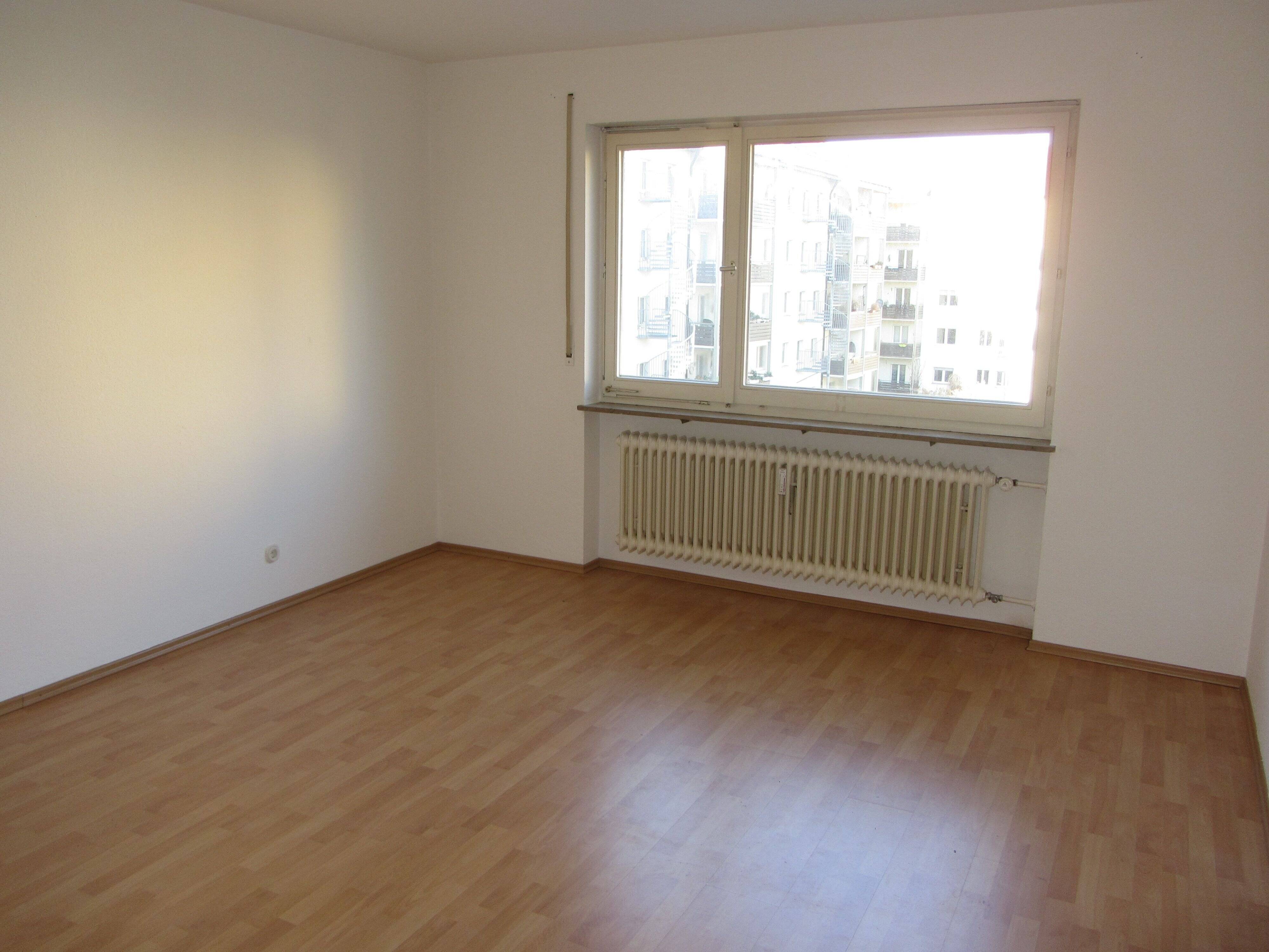 Sonnige 82m² große 3 Zimmerwohnung – Nürnberg – Vorschaubild 2