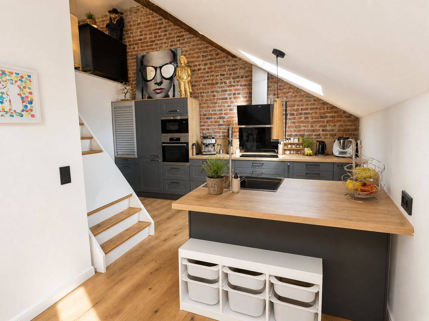 kernsanierte 5 Zimmer Altbau-Maisonette Wohnung mit großer Dachterrasse – Bonn – Vorschaubild 2