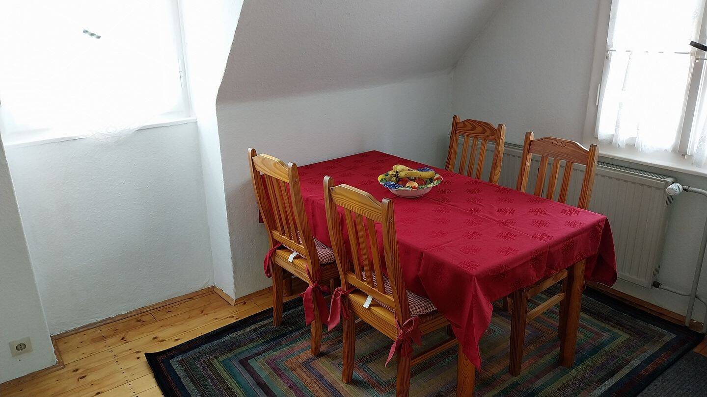 Gut möblierte 1,5 Zi-DG-Wohnung – Nürnberg – Vorschaubild 2
